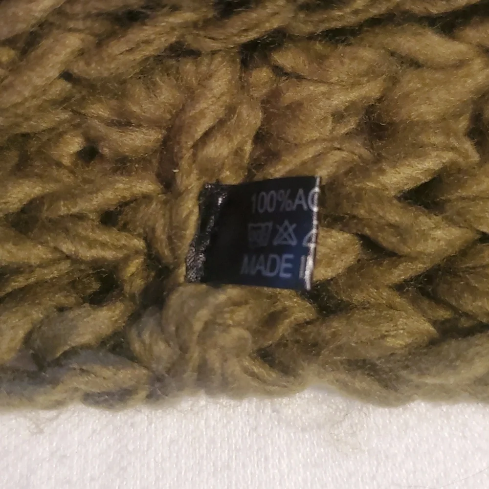 Chunky Army Green Knit Infinity‎ Scarf
